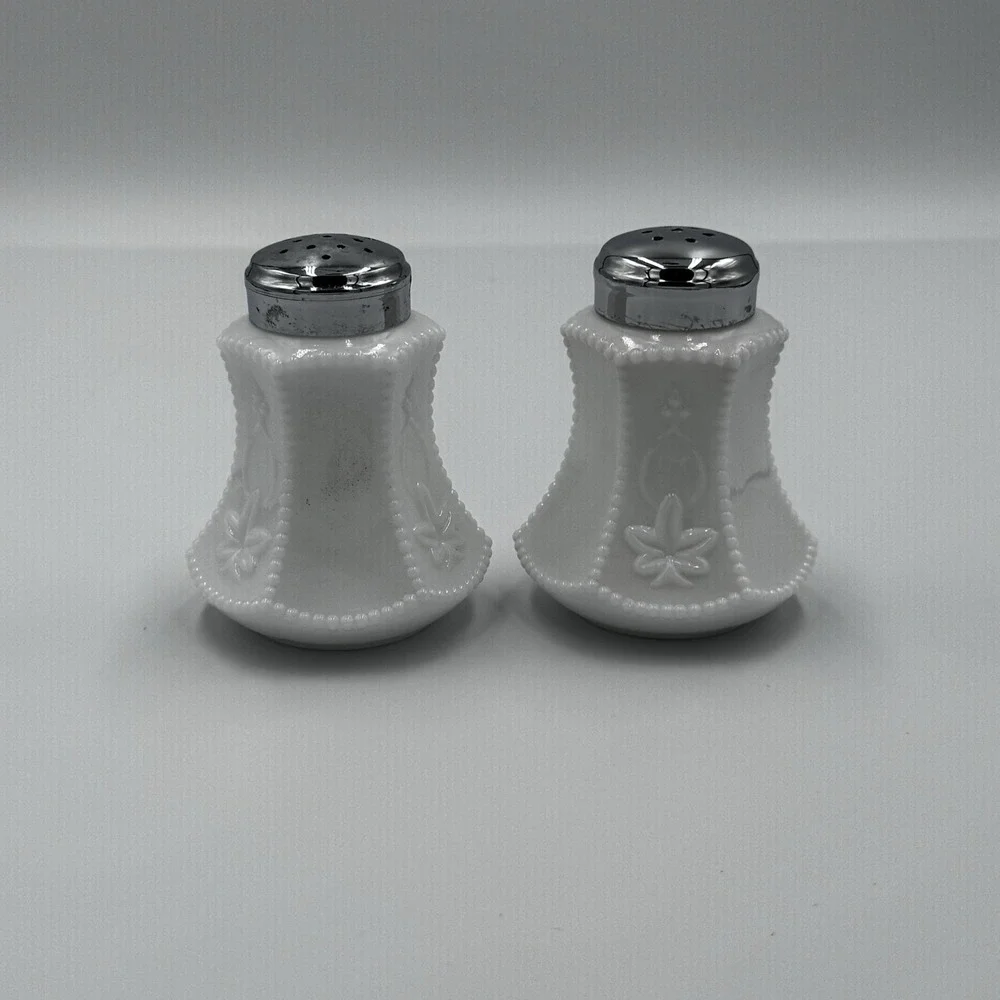 Fenton Milk Glass Flower Panel Salt & Pepper Set Shakers Vintage EUC